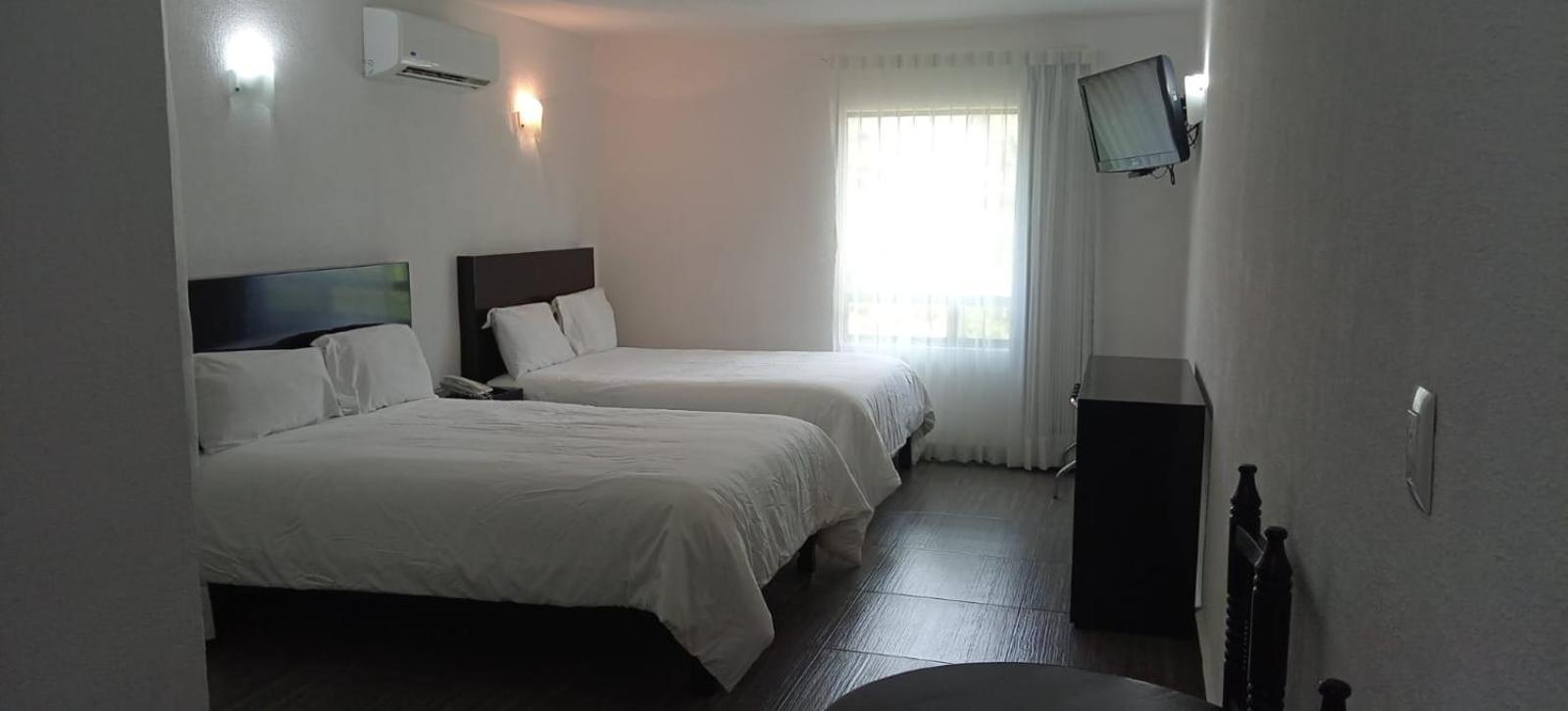 Hotel Punta Galeria Морелия Екстериор снимка